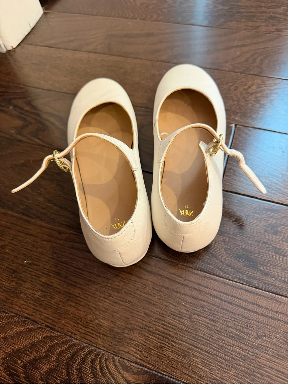 Zara Cream white Mary Jane Flats with Ankle Strap Zara size 3.5